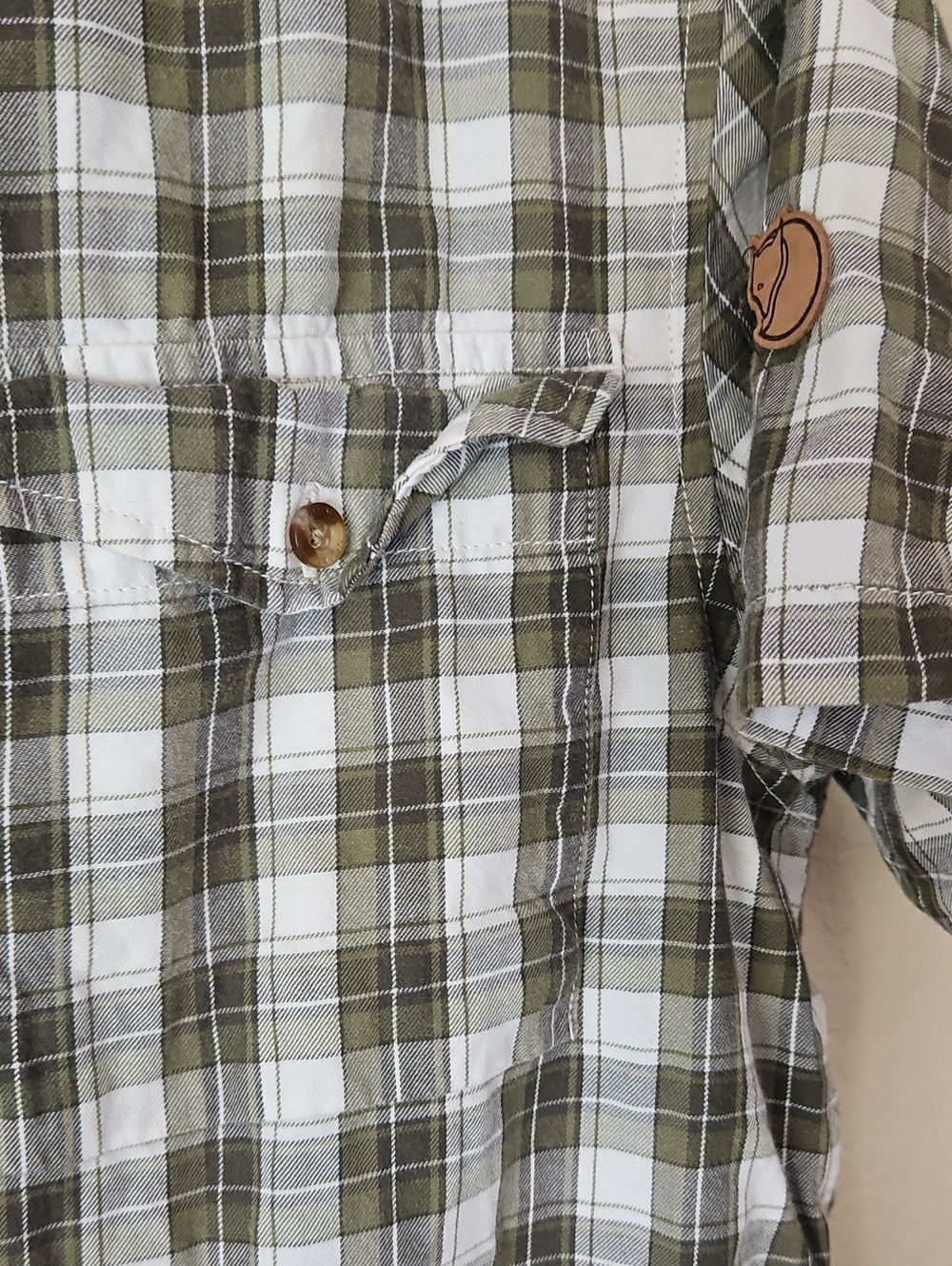 Fjall Raven Men’s Olive Green Plaid Short-Sleeve Shirt Medium - Picture 3 of 4